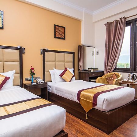The Hotel Emperor-Inle Nyaung Shwe Esterno foto