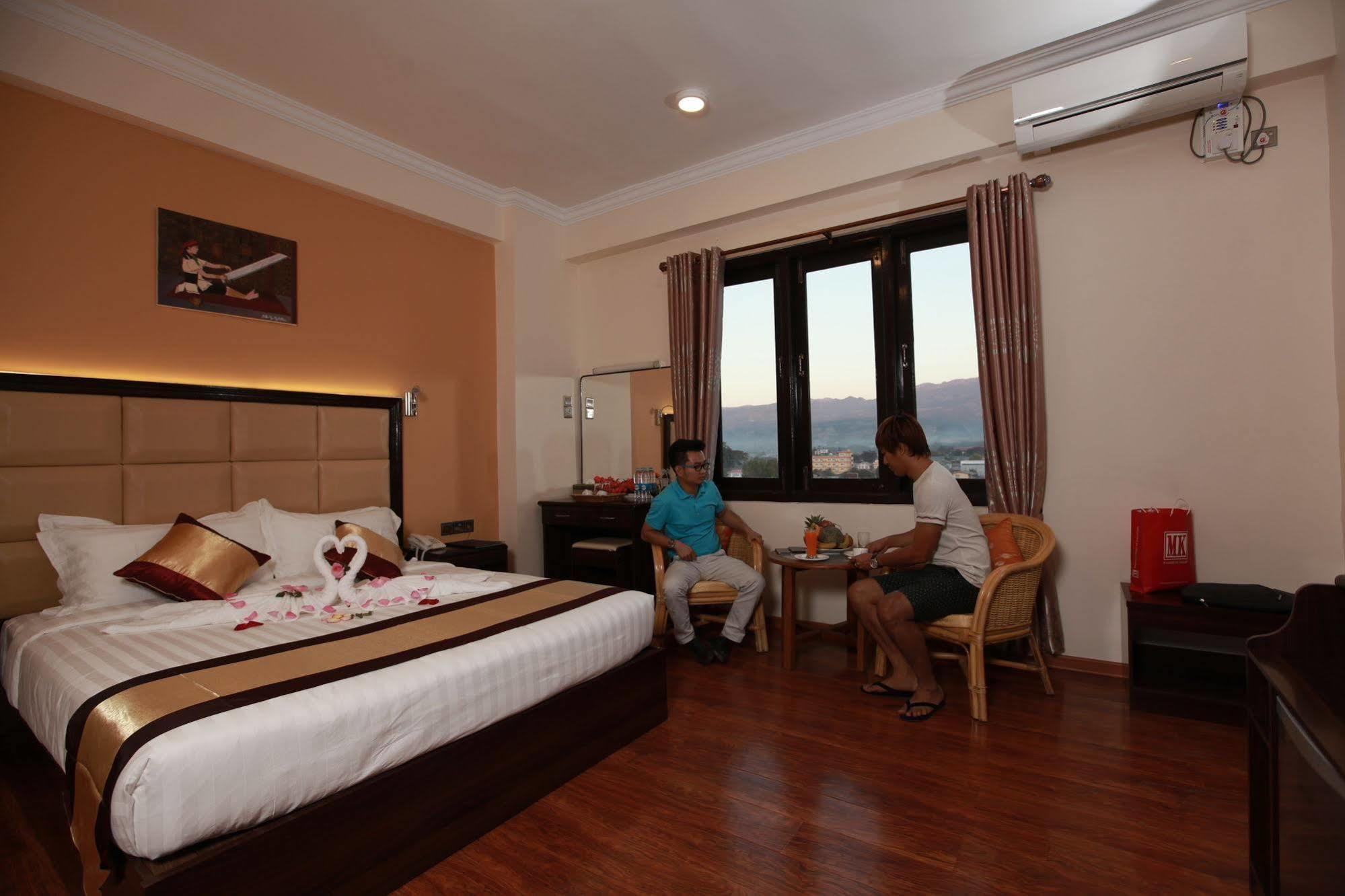 The Hotel Emperor-Inle Nyaung Shwe Esterno foto